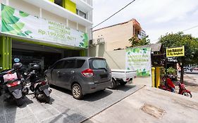 RedDoorz Plus @ Panakkukang Makassar